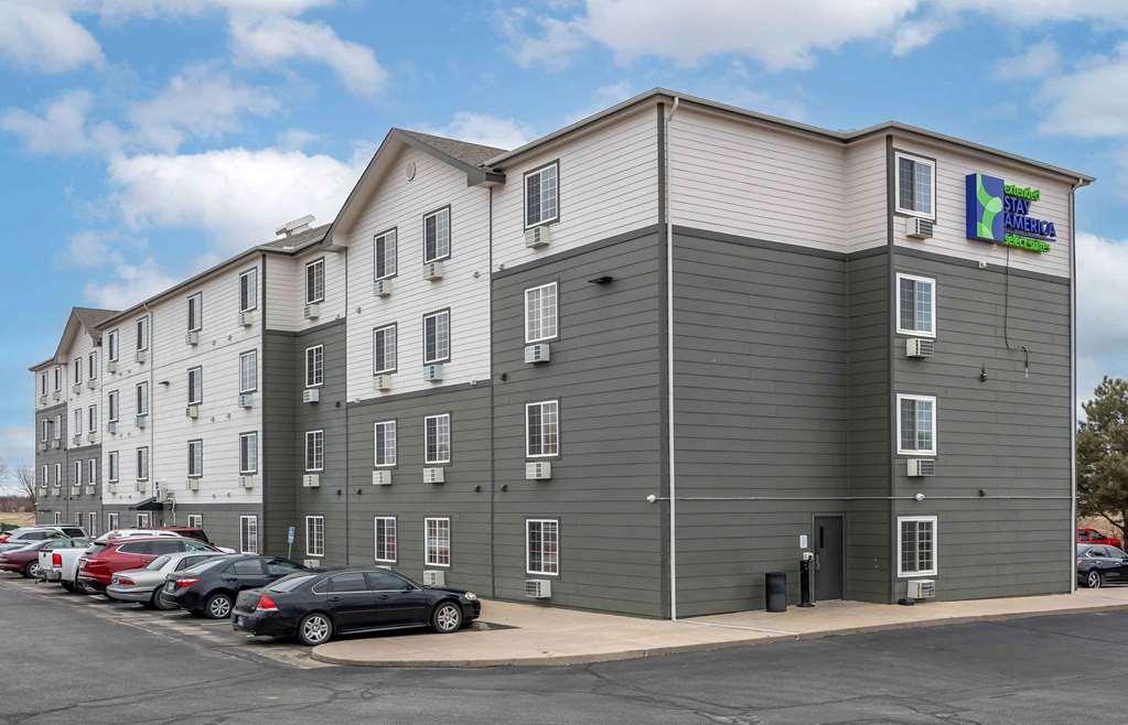 Extended Stay America Select Suites - Wichita - North