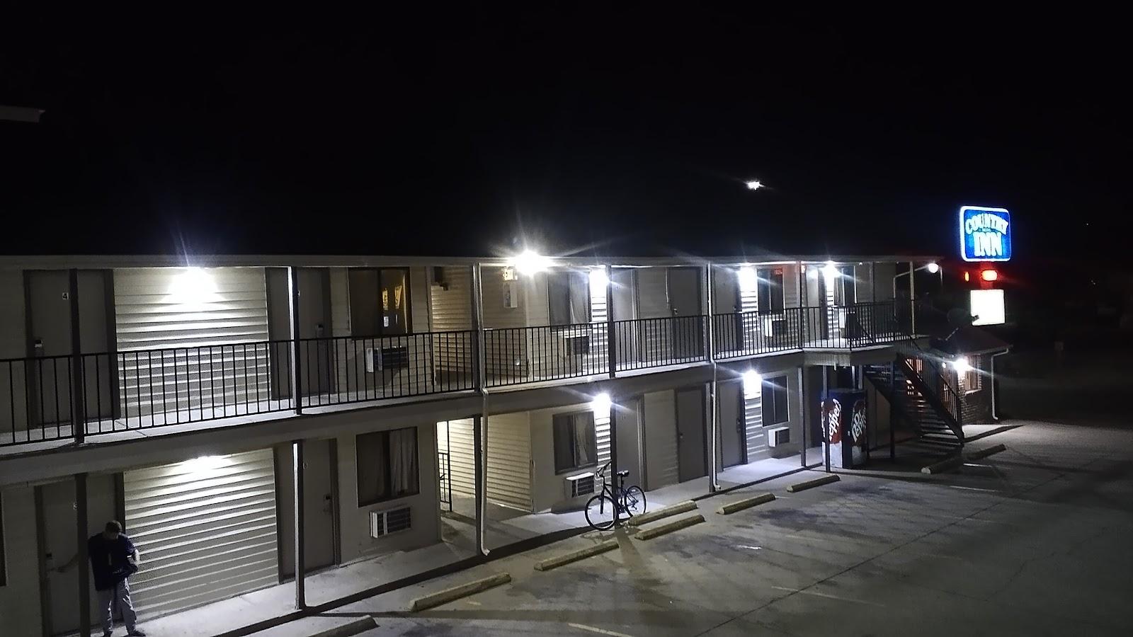 Country Side Inn